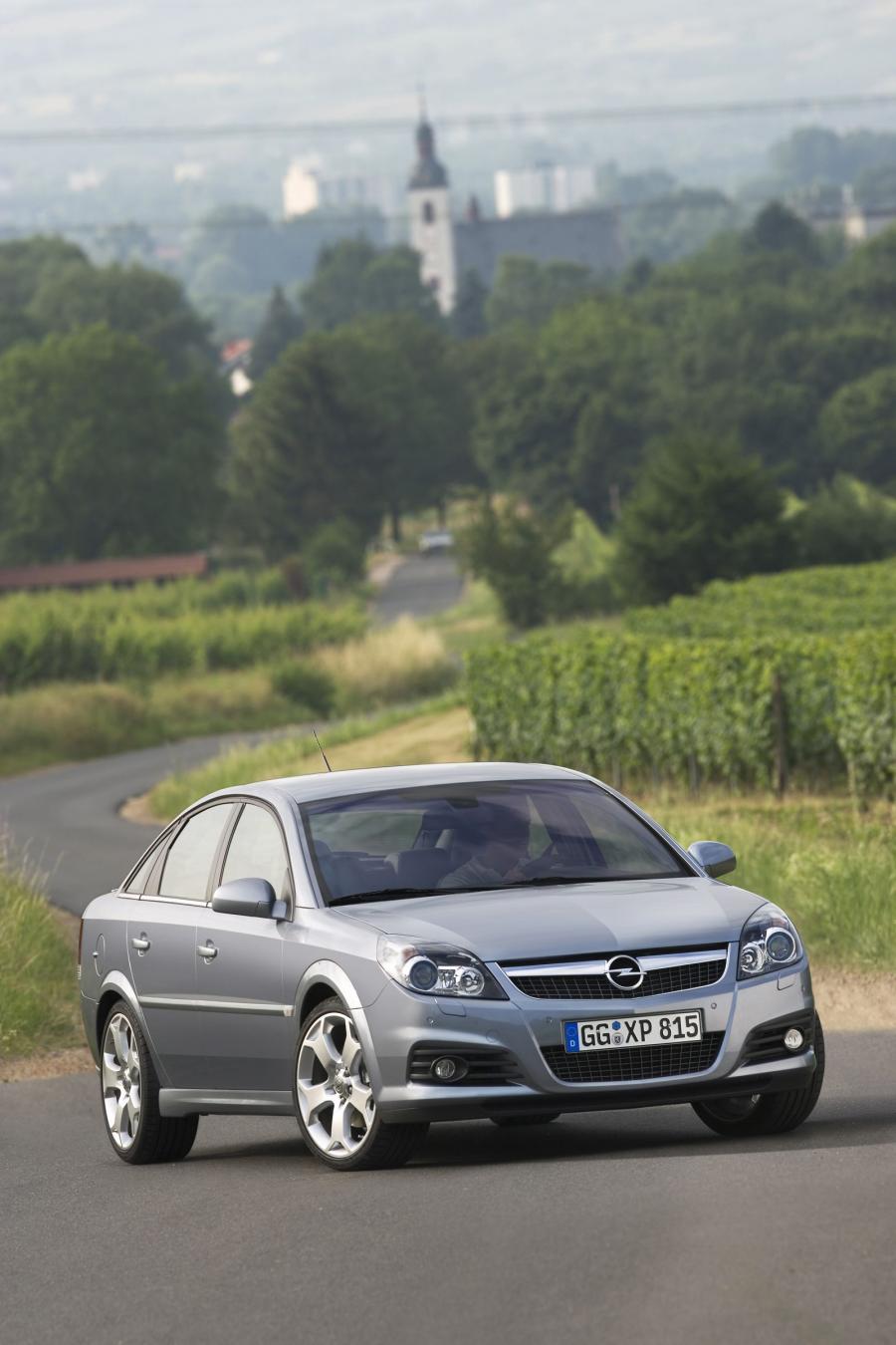  Opel Vectra GTS 2005 года  (фото 4 из 19)